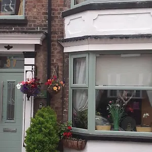 https://the-hollies-bridlington.yorkshirehotels.net