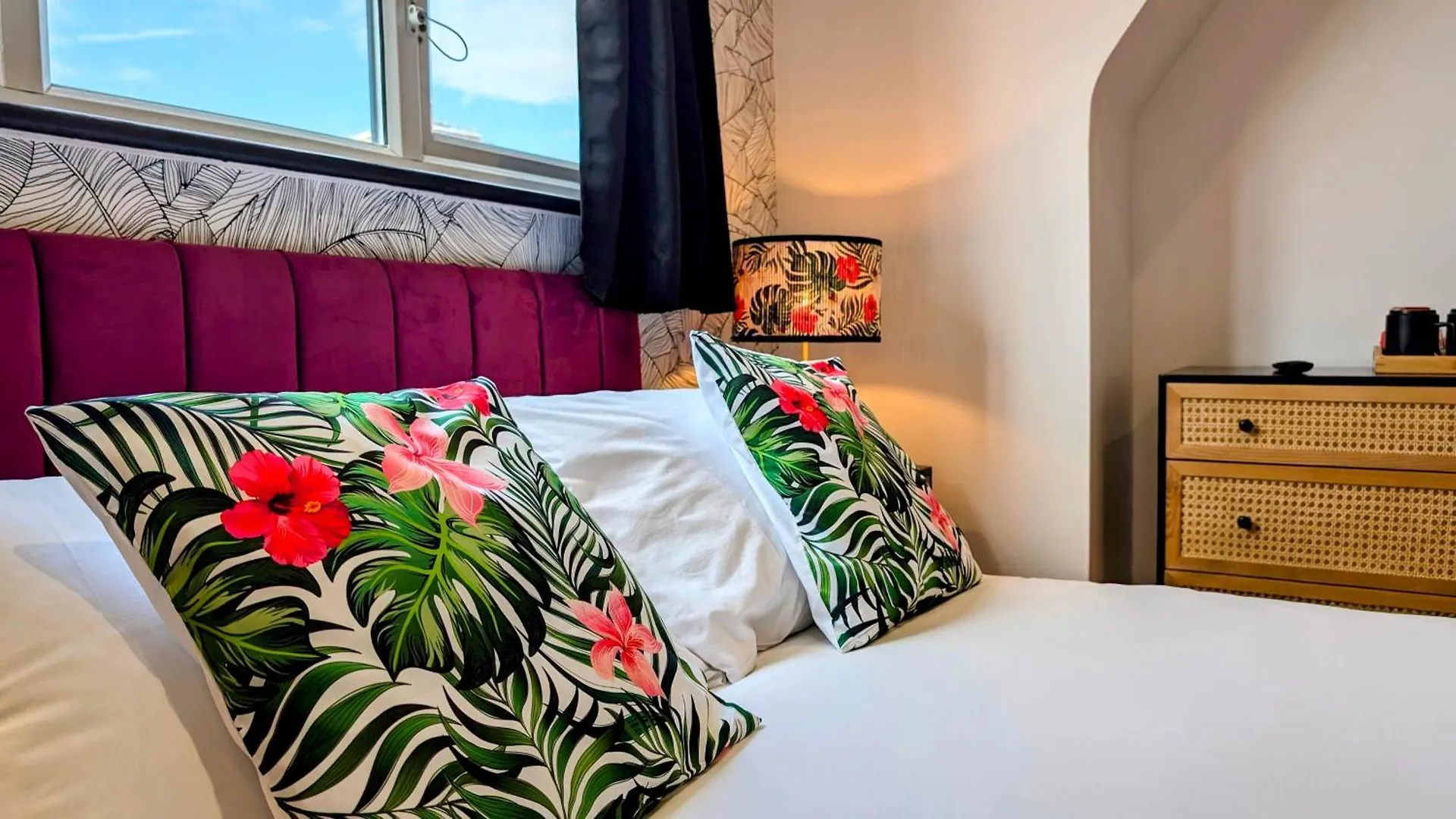 Hotel Innit Vibes Brighton United Kingdom